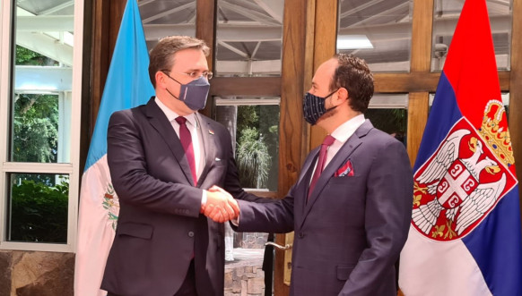 Selaković sa sa ministrom inostranih poslova Gvatemale Pedrom Brolom Selaković sa sa ministrom inostranih poslova Gvatemale Pedrom Brolom