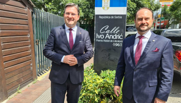 Selaković sa sa ministrom inostranih poslova Gvatemale Pedrom Brolom Selaković sa sa ministrom inostranih poslova Gvatemale Pedrom Brolom
