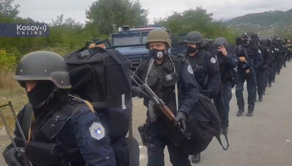 Smena pripadnika Kosovske policije na Jarinju