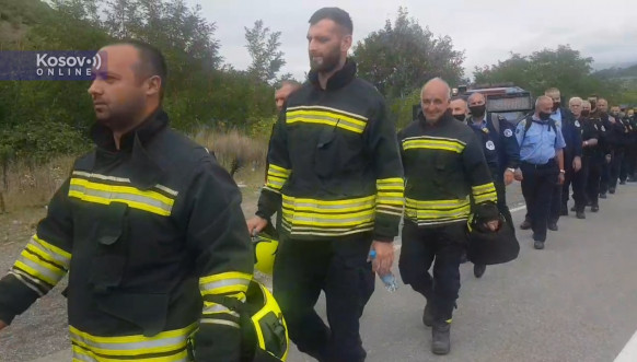 Smena pripadnika Kosovske policije na Jarinju