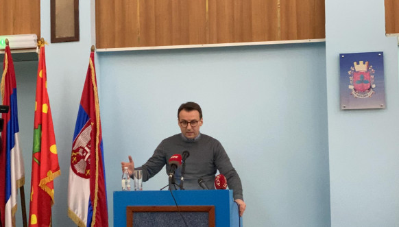 Jagodina - Petković razgovara sa raseljenim licima sa KiM