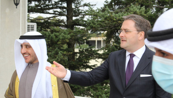 Selaković sa ministrom inostranih poslova Кuvajta šeikom Ahmedom Naserom Al Mohamedom Al Sabahom Selaković sa ministrom inostranih poslova Кuvajta šeikom Ahmedom Naserom Al Mohamedom Al Sabahom