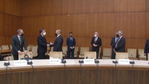 Selaković sa Žiofreom i ambasadorima EU