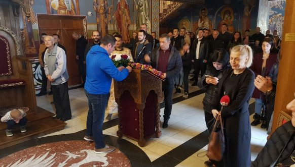 Liturgija, Mitrovdan, 2021, Severna Mitrovica 2.jpg Liturgija, Mitrovdan, 2021, Severna Mitrovica 2.jpg