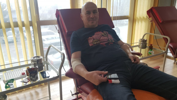 Akcija dobrovoljnog davanja krvi Crveno-bela krv