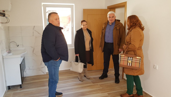 Renovirana ambulanta u Suvom Grlu.jpg Renovirana ambulanta u Suvom Grlu.jpg