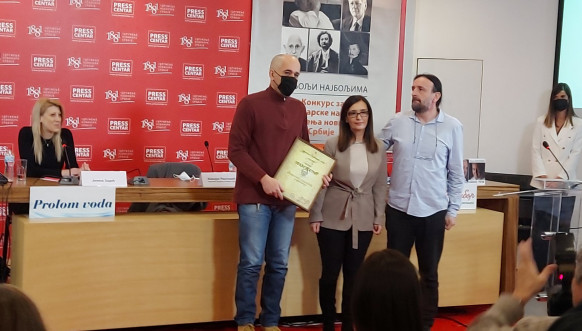 Uručena nagrada karikaturisti Kosovo onlajn