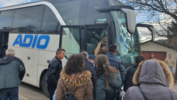 Gračanica, Srbi idu na glasanje