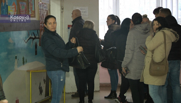 Velika izlaznost glasača sa Kosova u Kuršumliji