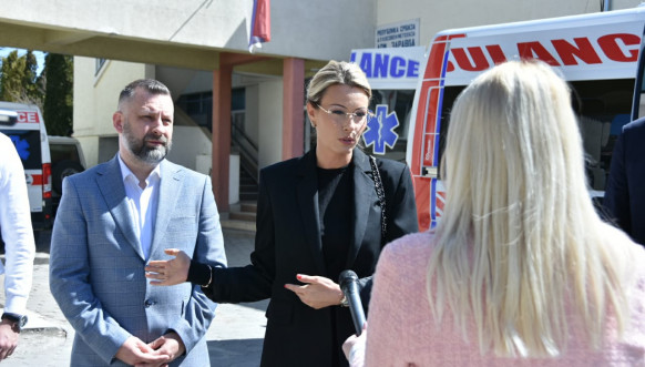 Donacija sanitetskog vozila Domu zdravlja Štrpce