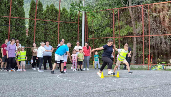 Porodična olimpijada u Zvečanu
