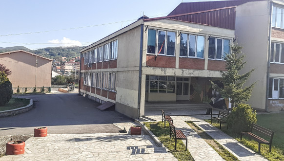 Srednja škola Leposavić