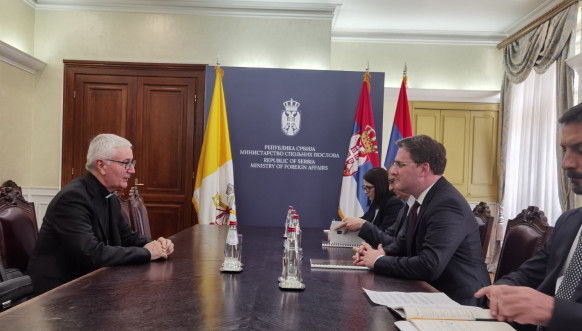 Apostolski nuncije nadbiskup Lućano Surijani i Nikola Selaković