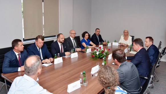 Rakić i gradonačelnici sa severa Koosva sa Lajčakom Rakić i gradonačelnici sa severa Koosva sa Lajčakom