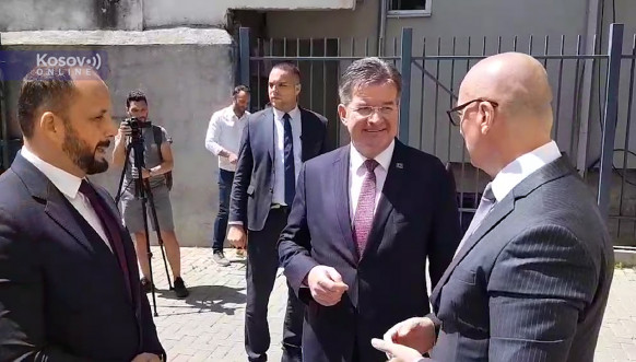 Lajčak u Severnoj Mitrovici