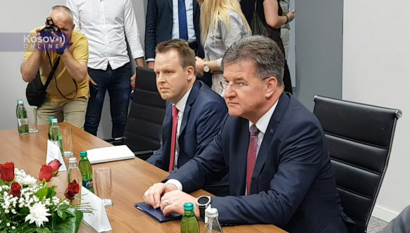 Lajčak u Severnoj Mitrovici