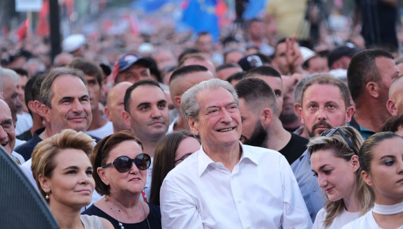 Protesti u Tirani Protesti u Tirani