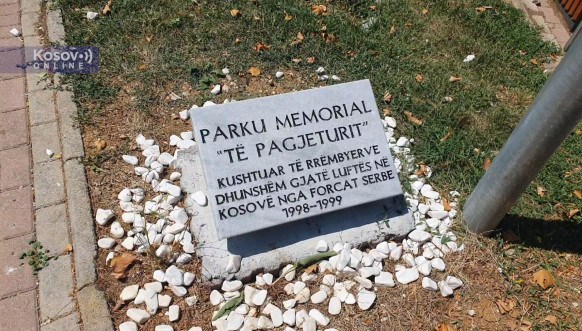 Spomen ploča posvećena nestalima i kidnapovanima Spomen ploča posvećena nestalima i kidnapovanima
