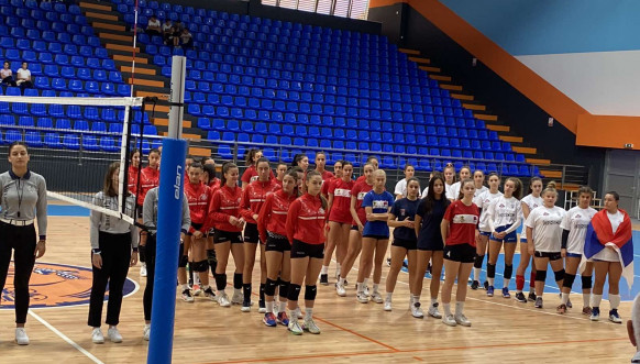 Odbojkasice OK Sokolica iz Zvečana 