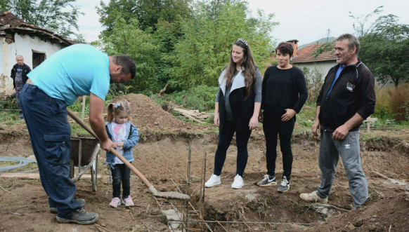 Kamen temeljac za kuću porodice Pirić