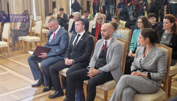Vučić odlikovao Đurića i Filipovića