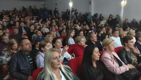 Mitrovački dvor Mitrovački dvor