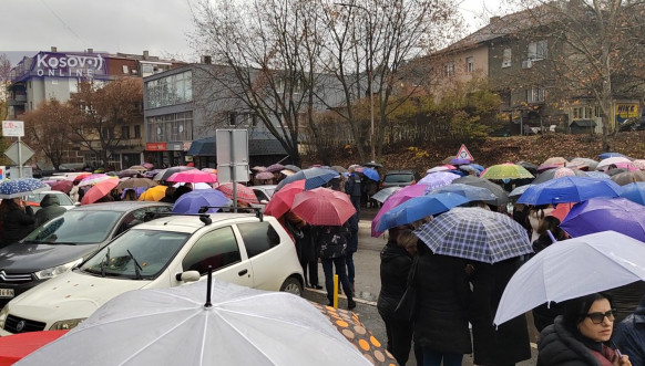 Protest žena u Severnoj Mitrovici