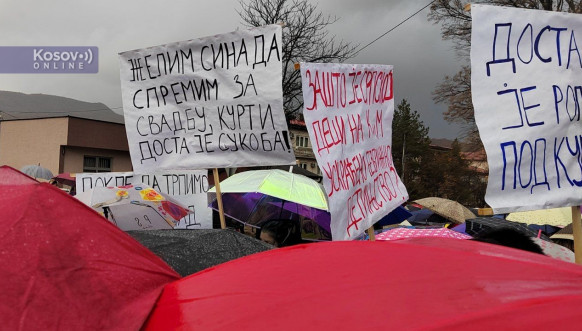 Protest žena u Severnoj Mitrovici