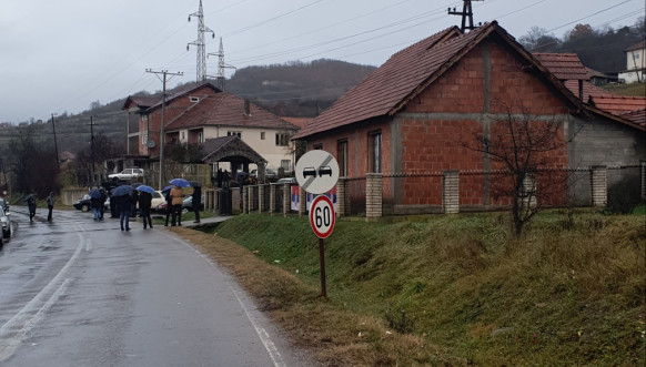 Barikade, Sočanica, Lešak