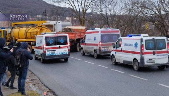Okupljanje Srba na barikadama