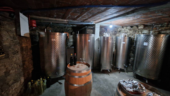 Oprema za proizvodnju vina u Velikoj Hoči