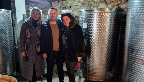 Oprema za vinarije u Velikoj Hoči. jpg