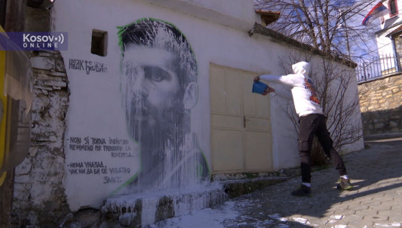 Pranje murala sa likom Novaka Đokovića