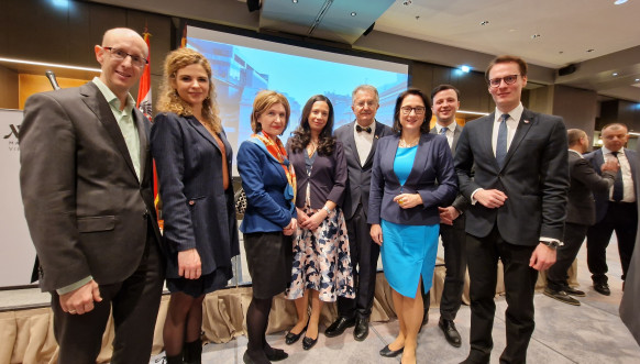 Prijem u Beču povodom Dana državnosti Srbije - ambasador Nebojša Rodić sa austrijskom poslanicom Gudrun Kugler
