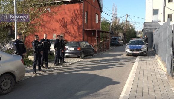 Policija isterala novinare sa biračkog mesta