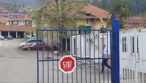 Kontejneri za glasanje u Leposaviću Kontejneri za glasanje u Leposaviću