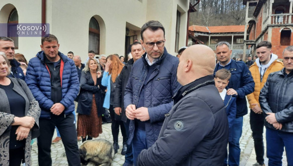 Petar Petković u manastiru Draganac