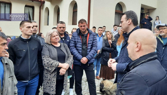 Petar Petković u manastiru Draganac