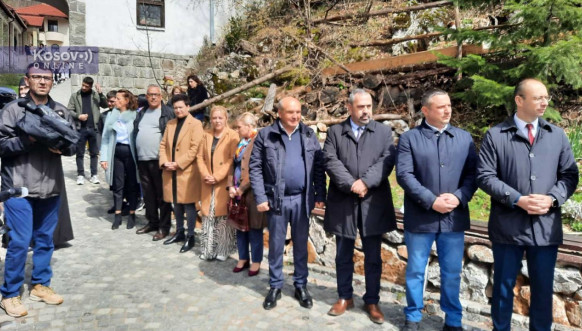 Petar Petković u manastiru Draganac