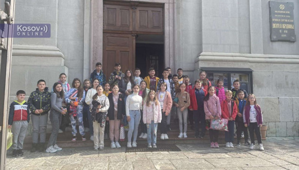 Učenici iz Kosovske Kamenice u Beogradu