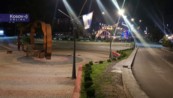 Nove zastave Srbije u Severnoj Mitrovici