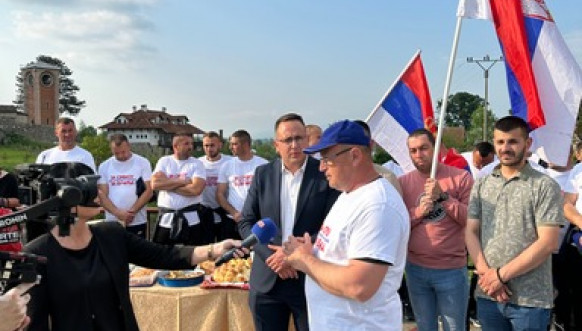Srbi sa KiM stigli u Žiču Srbi sa KiM stigli u Žiču