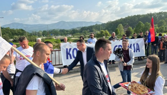 Srbi sa KiM stigli u Žiču Srbi sa KiM stigli u Žiču