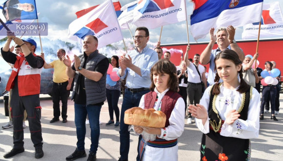 Petar Petković sa Srbima iz Leposavića i Severne Mitrovice