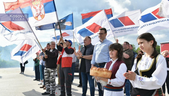 Petar Petković sa Srbima iz Leposavića i Severne Mitrovice