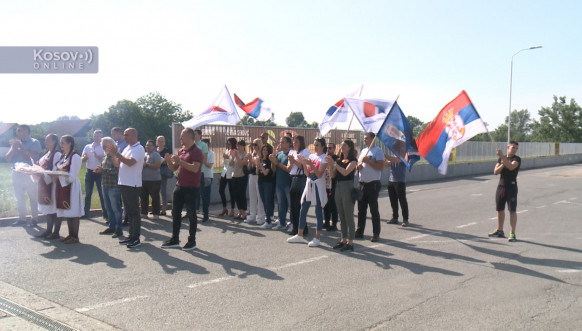 Srbi iz Leposavića i Severne Mitrovice stigli do Lajkovca Srbi iz Leposavića i Severne Mitrovice stigli do Lajkovca
