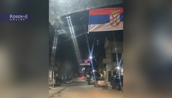 Zubin Potok - zastave Srbije Zubin Potok - zastave Srbije