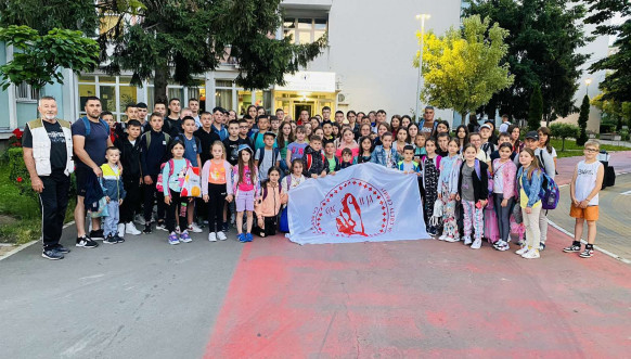 Deca iz Kosovskog Pomoravlja na manifestaciji "Sportsko Sabranje Svete Srbije" u Beogradu