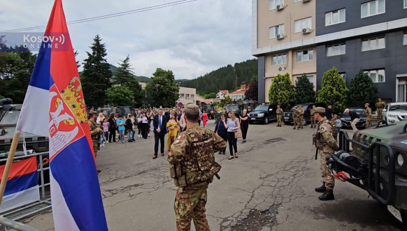 Maturanti Leposavić  