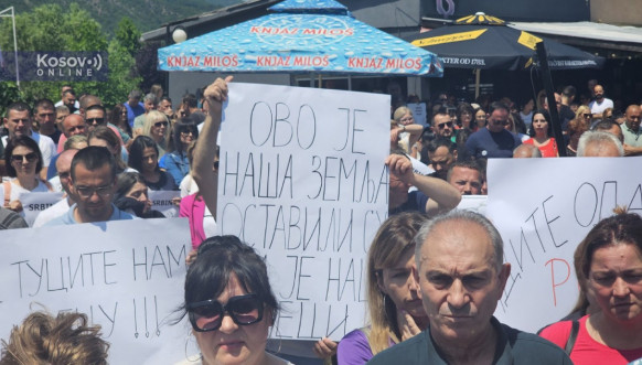 Protest Srba u Leposaviću Protest Srba u Leposaviću